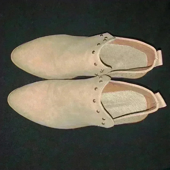 Woman’s booties size 37 - Picture 3 of 4